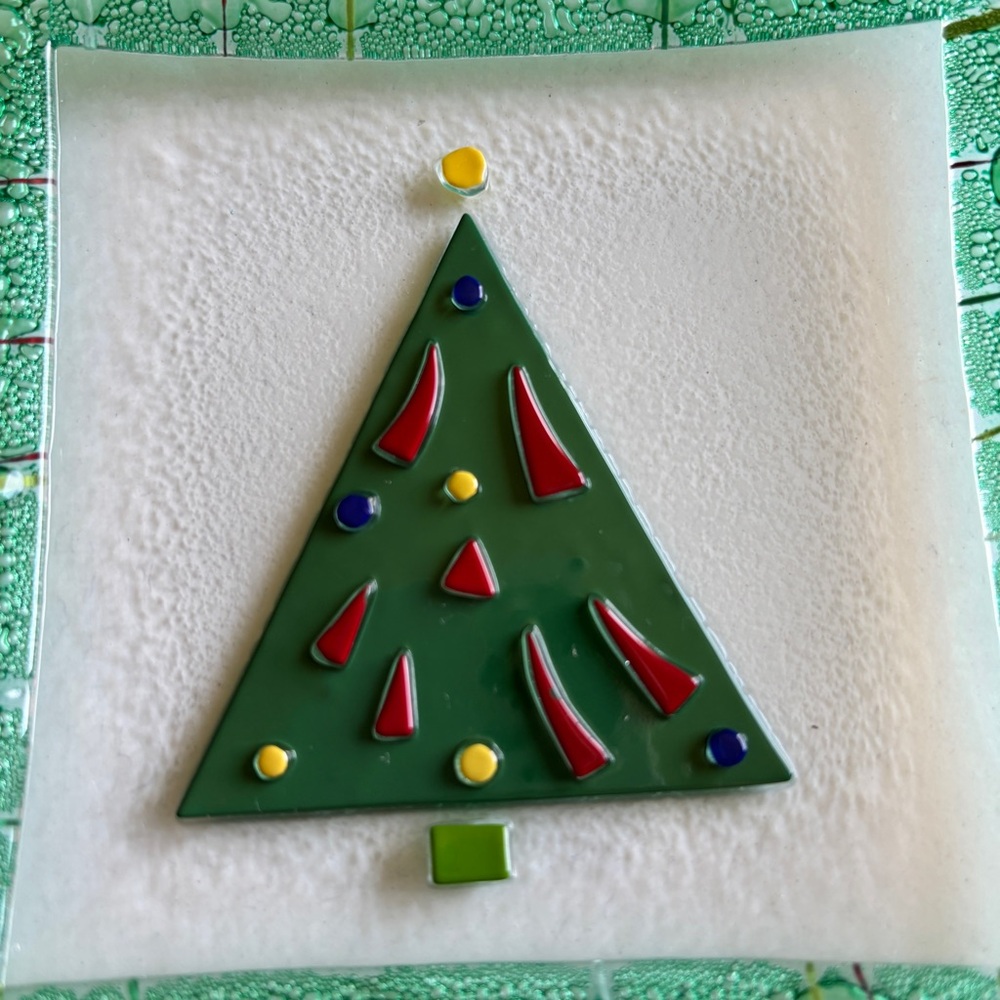 Gorham Christmas Splendor Set of 2 Square Crystal Plates, 6” - Picture 8 of 11